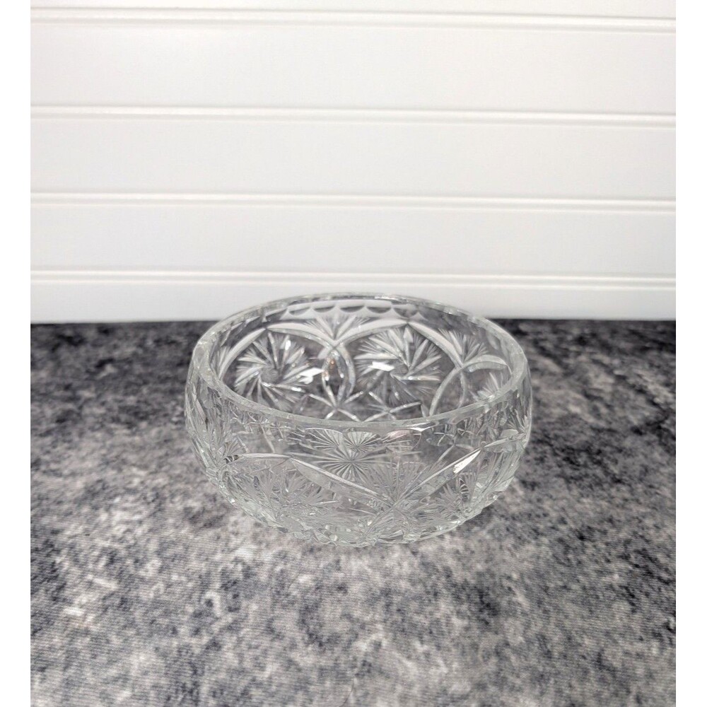 Vintage PINWHEEL STAR FINE CRYSTAL 5.5” W X 2.5” T  HEAVY CUT SERVING SALAD BOWL